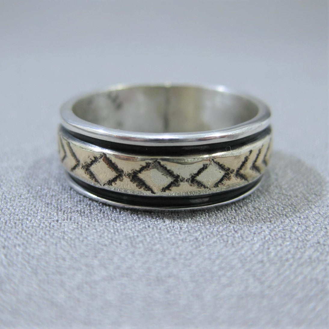 ブルース・モーガンによる14K & シルバーリング – MALAIKA worldwide store