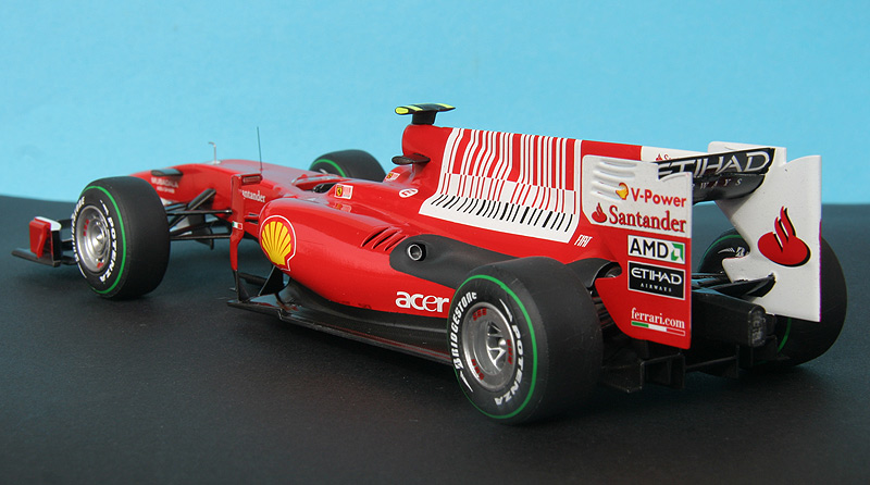 Alonso' s Ferrari F10, Bahrain GP 2010 (Revell 1/24) - Display