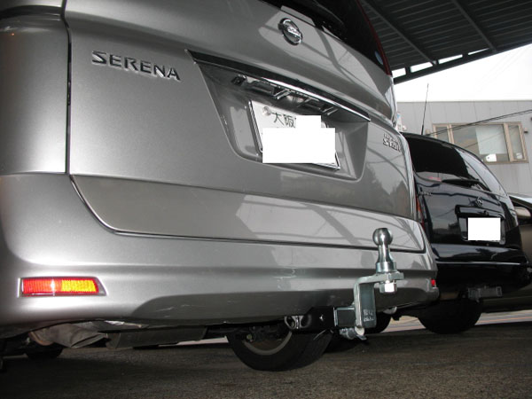 日産セレナハイウェイスター 1000kg牽引 オーダーメイドヒッチメンバー