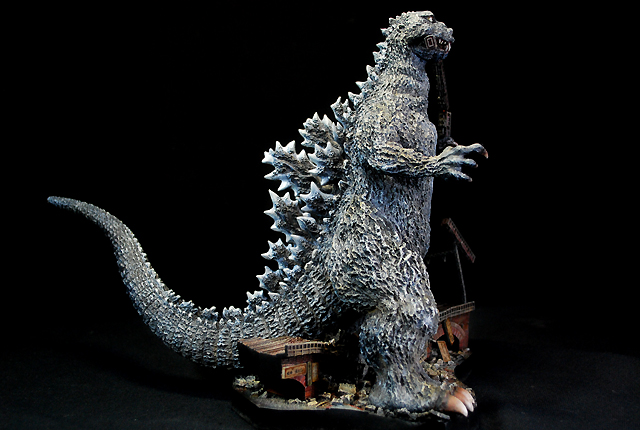 酒井ゆうじ造型工房】 ゴジラドリームvol.114 初代ゴジラ[電車くわえ