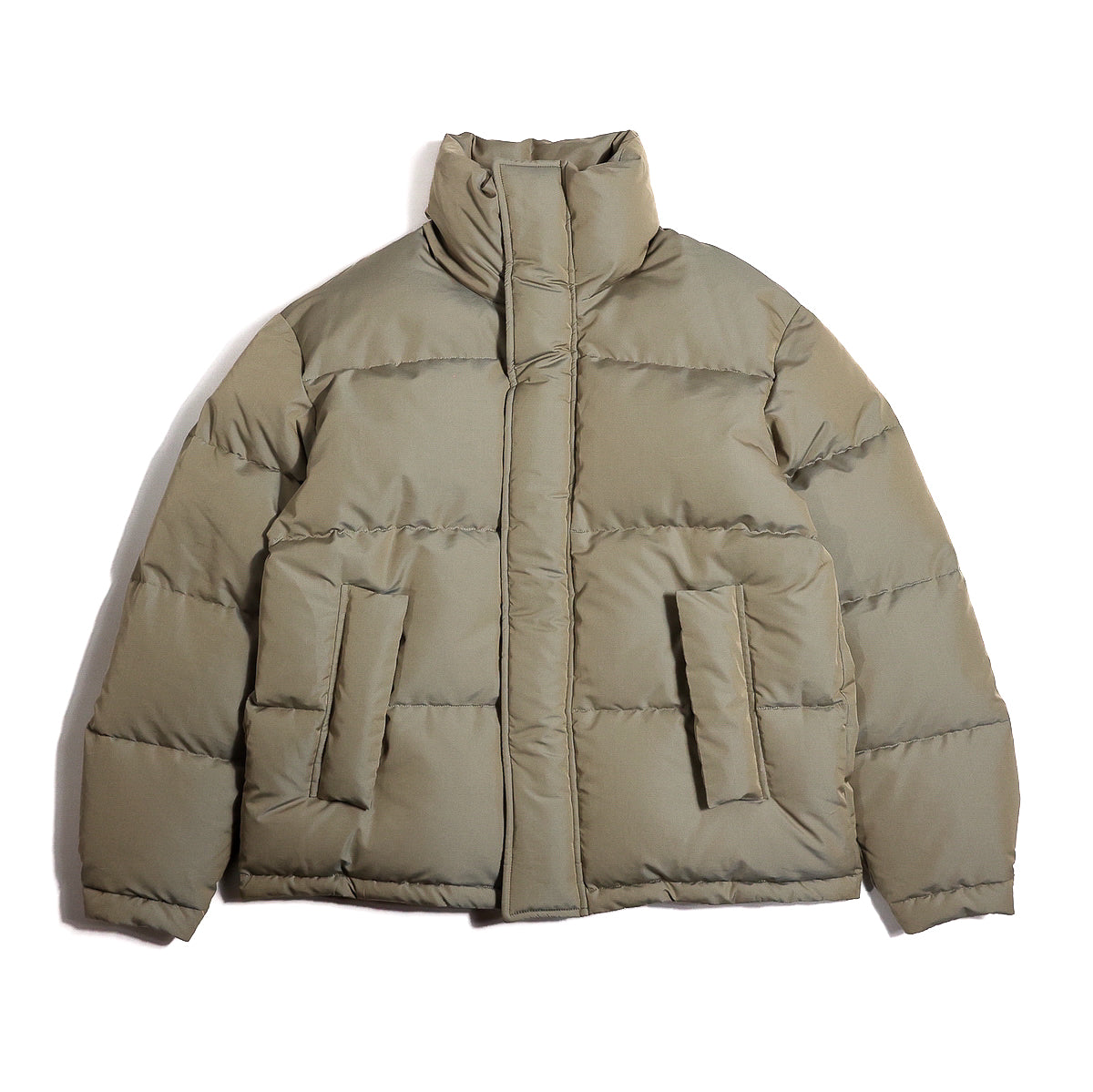 AURALEE 「FINX POLYESTER CHAMBRAY DOWN COAT / OLIVE KHAKI CHAMBRAY