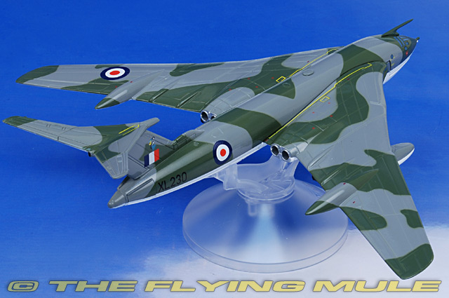 Corgi AA31604 - Victor Diecast Model, RAF No.543 Sqn, XL230, RAF