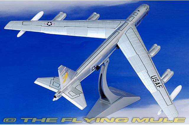 B-52C Stratofortress 1:144 Diecast Model - Corgi CG-AA33501 - $119.95