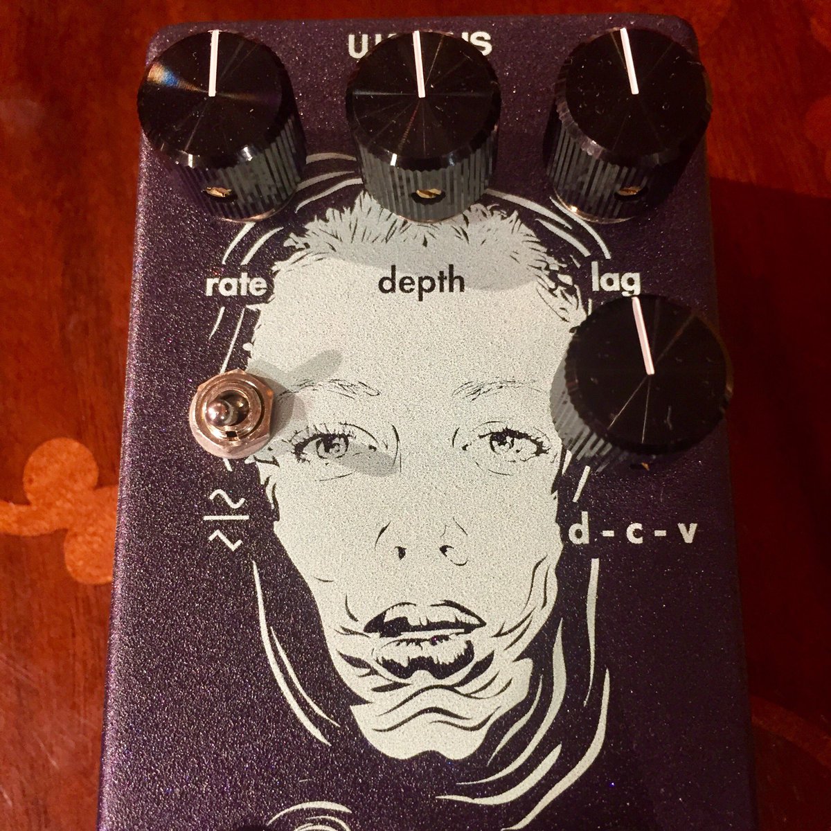 動画】1つのペダルとは思えない、美しいコーラス/ビブラートペダル