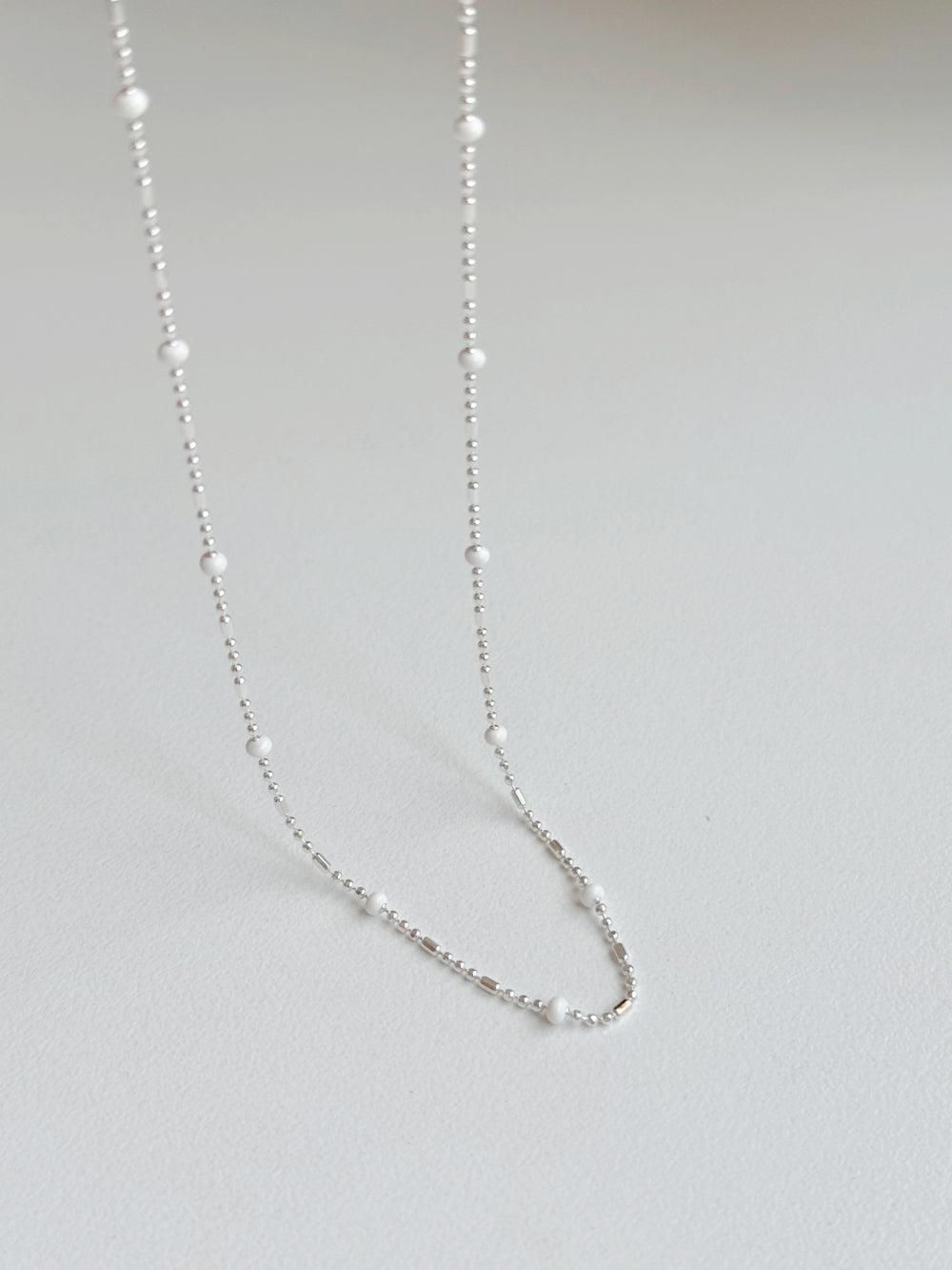 925 Silver]シルバー ホワイト ビーズ ネックレス / チョーカー 春