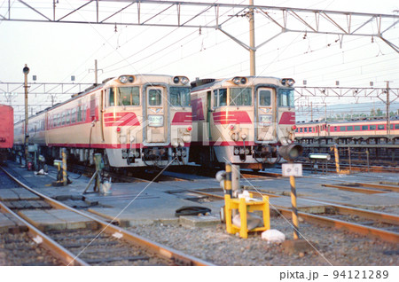 キハ82 特急はまかぜと特急まつかぜの写真素材 [94121289] - PIXTA