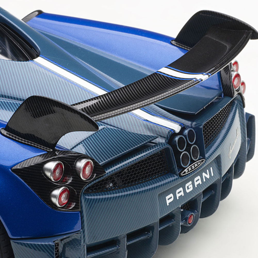 楽天市場】ミニカー 1/18 パガーニ ウアイラ BC AUTOart オートアート