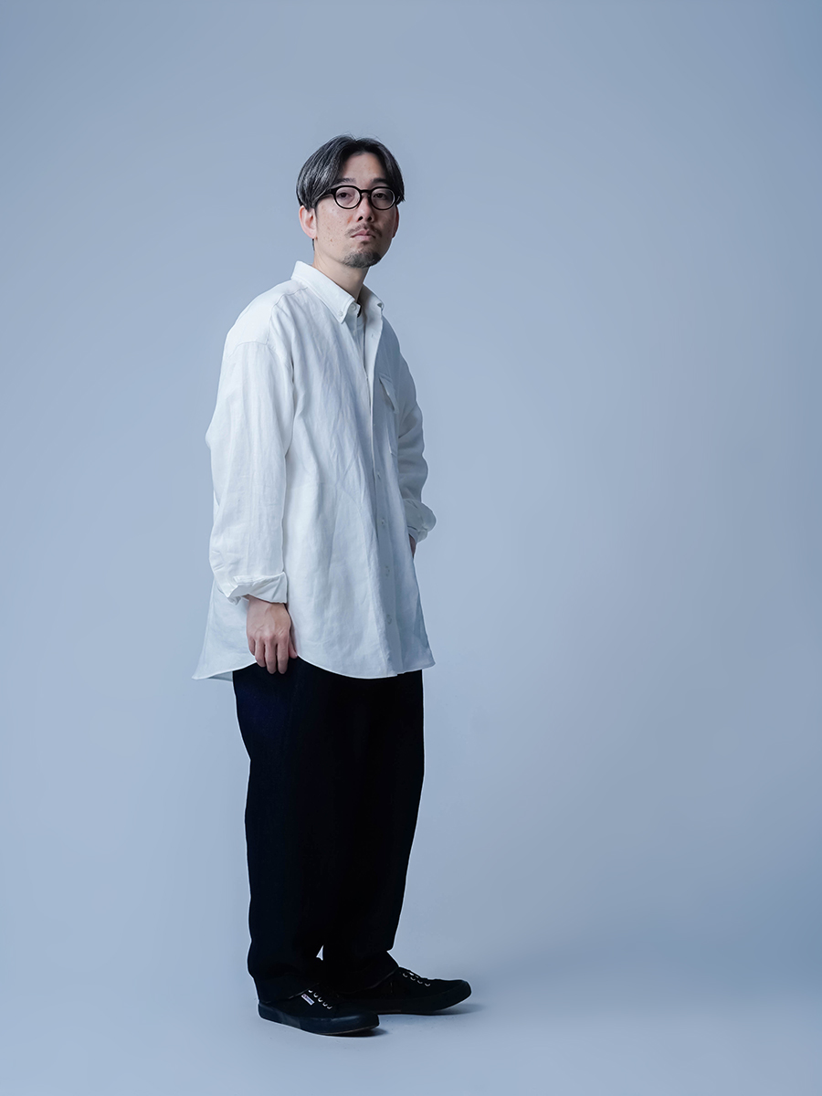 リネンシャツ】ついつい手を入れたくなる ポケット付き ボタンダウン