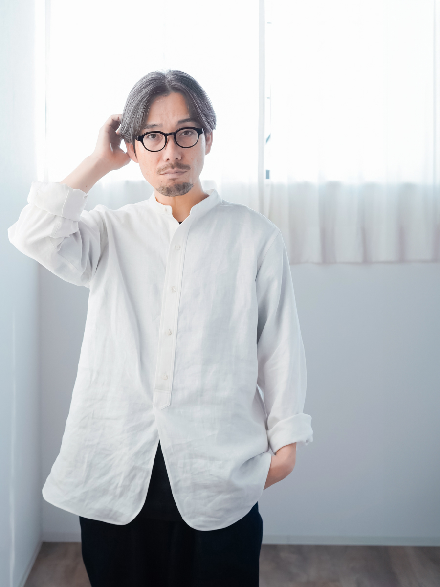 リネンシャツ】白いシャツの概念を変える。リネンオフィサーシャツ
