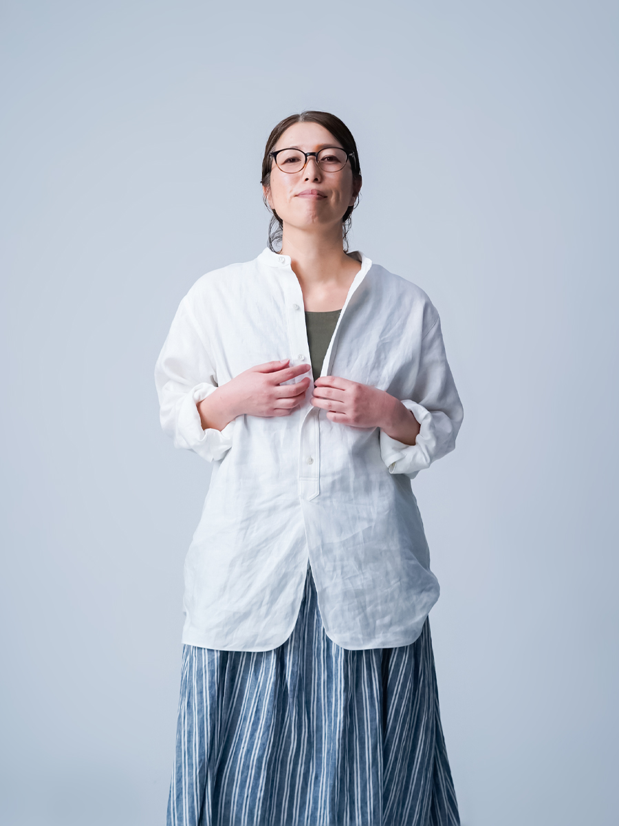 リネンシャツ】白いシャツの概念を変える。リネンオフィサーシャツ