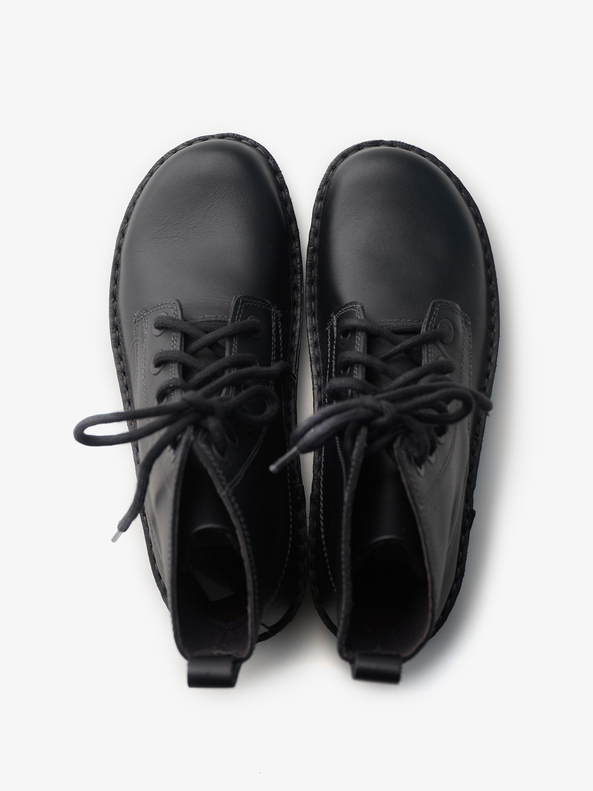 CLAUDIA（クラウディア）｜NAOT (ナオト）- パンと日用品の店 わざわざ