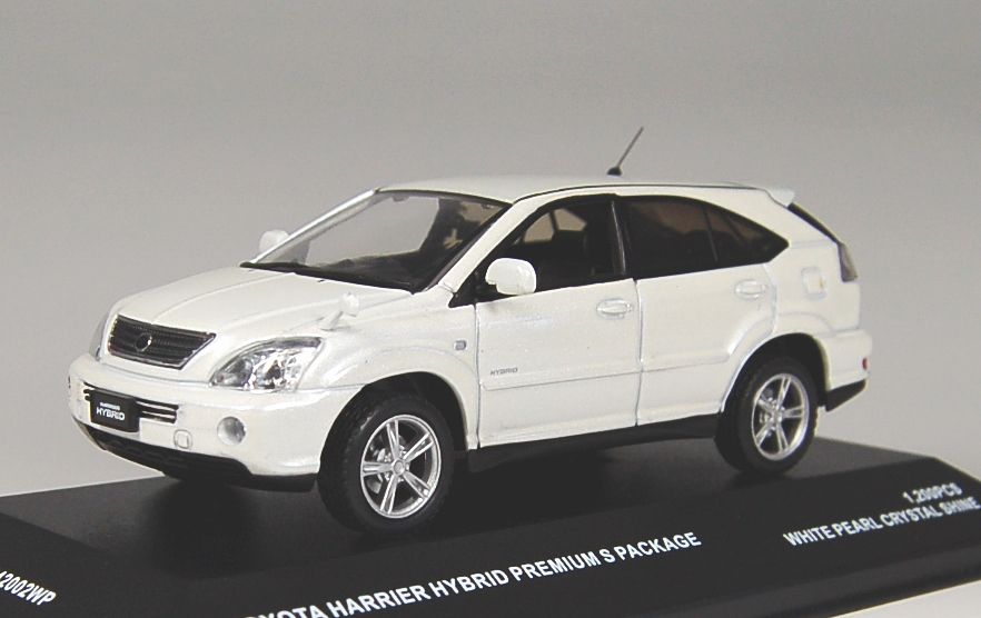 TOYOTA ハリアー ハイブリッド プレミアム Sパッケージ (ホワイト