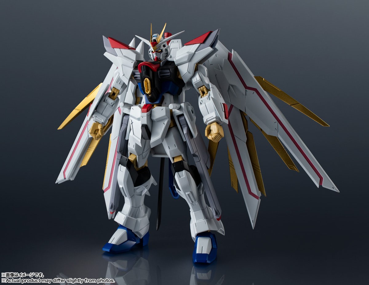 GUNDAM UNIVERSE ZGMF/A-262PD-P MIGHTY STRIKE FREEDOM GUNDAM (完成