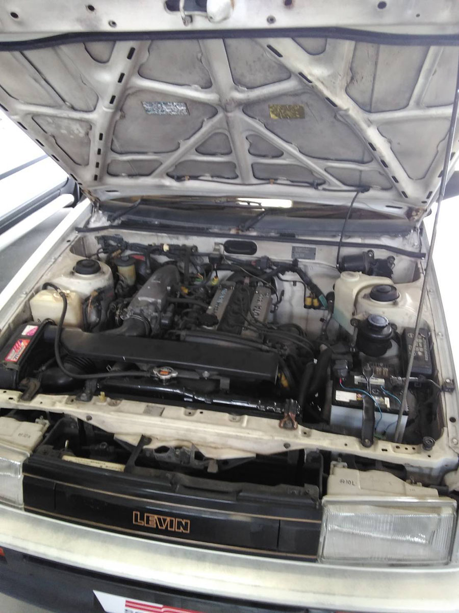 エンジンルームからエンジンを降ろす｜AE86 1984 再生プロジェクト