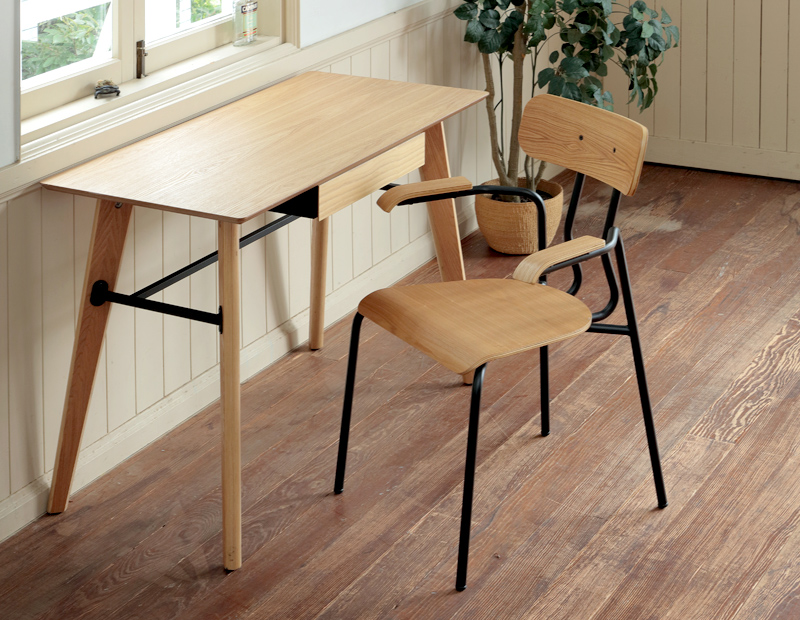 クラッシエ スタッキングアームチェア TDC-9536 | あずま工芸株式会社