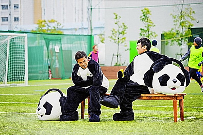 ウカスカジー（桜井和寿＆GAKU-MC） ドラマ仕立ての新曲「Celebration