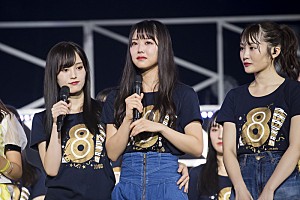 NMB48の8周年ライブに1万人集結、山本彩の卒業特別公演＆卒業公演を