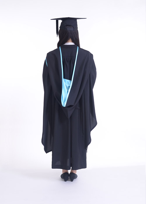 学士(Bachelor) 着衣イメージ｜アカデミックガウン受付サイト｜東京