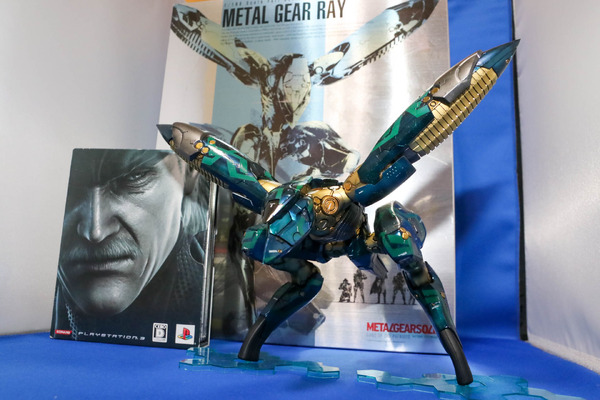 ついに『MGS2』が現行機に登場！記念の『MGS4』版1/100「メタルギアRAY