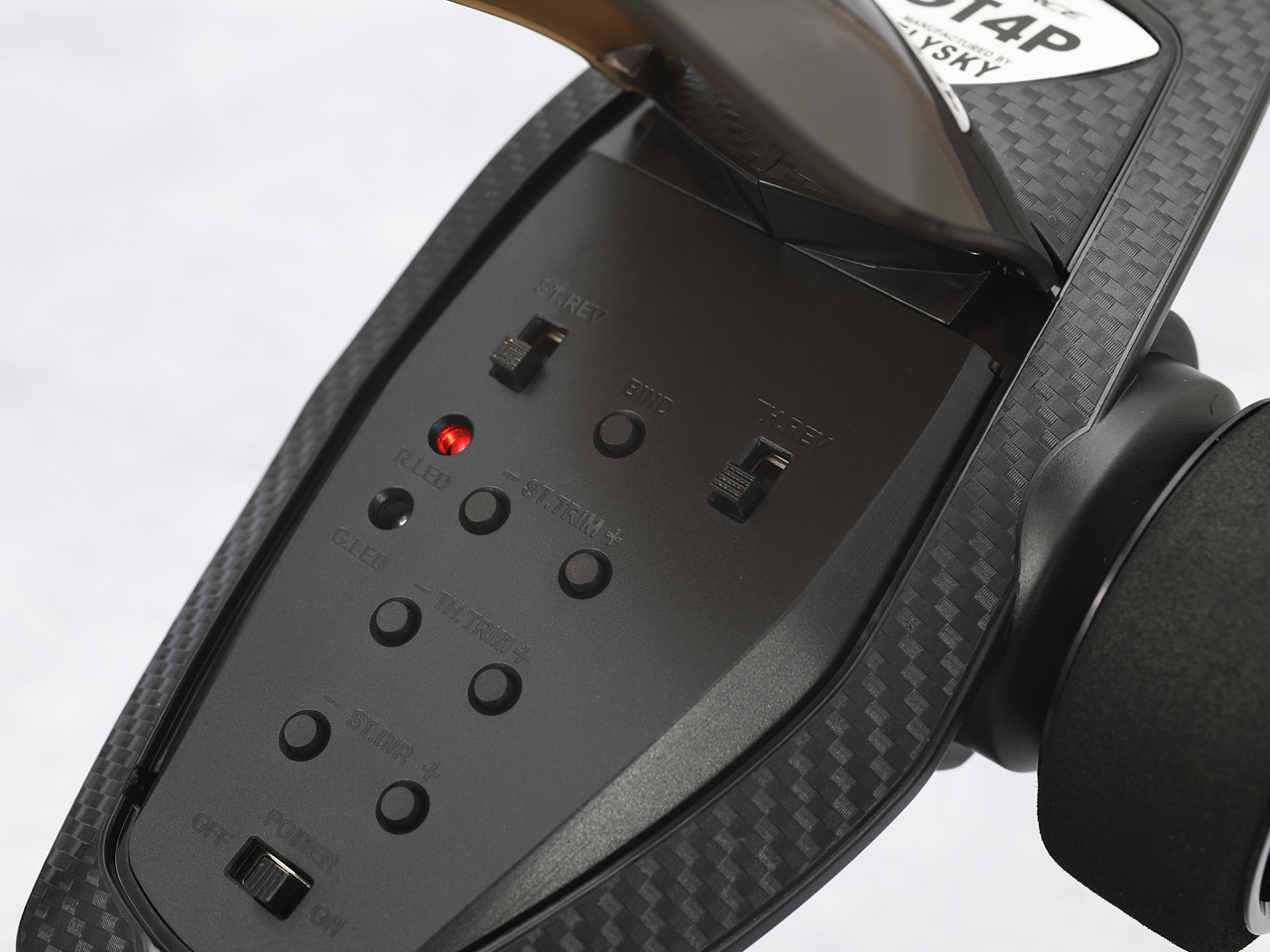 初めてのラジコンの最適なGT4P 2.4Ghz 4ch送受信機セット | G-FORCE