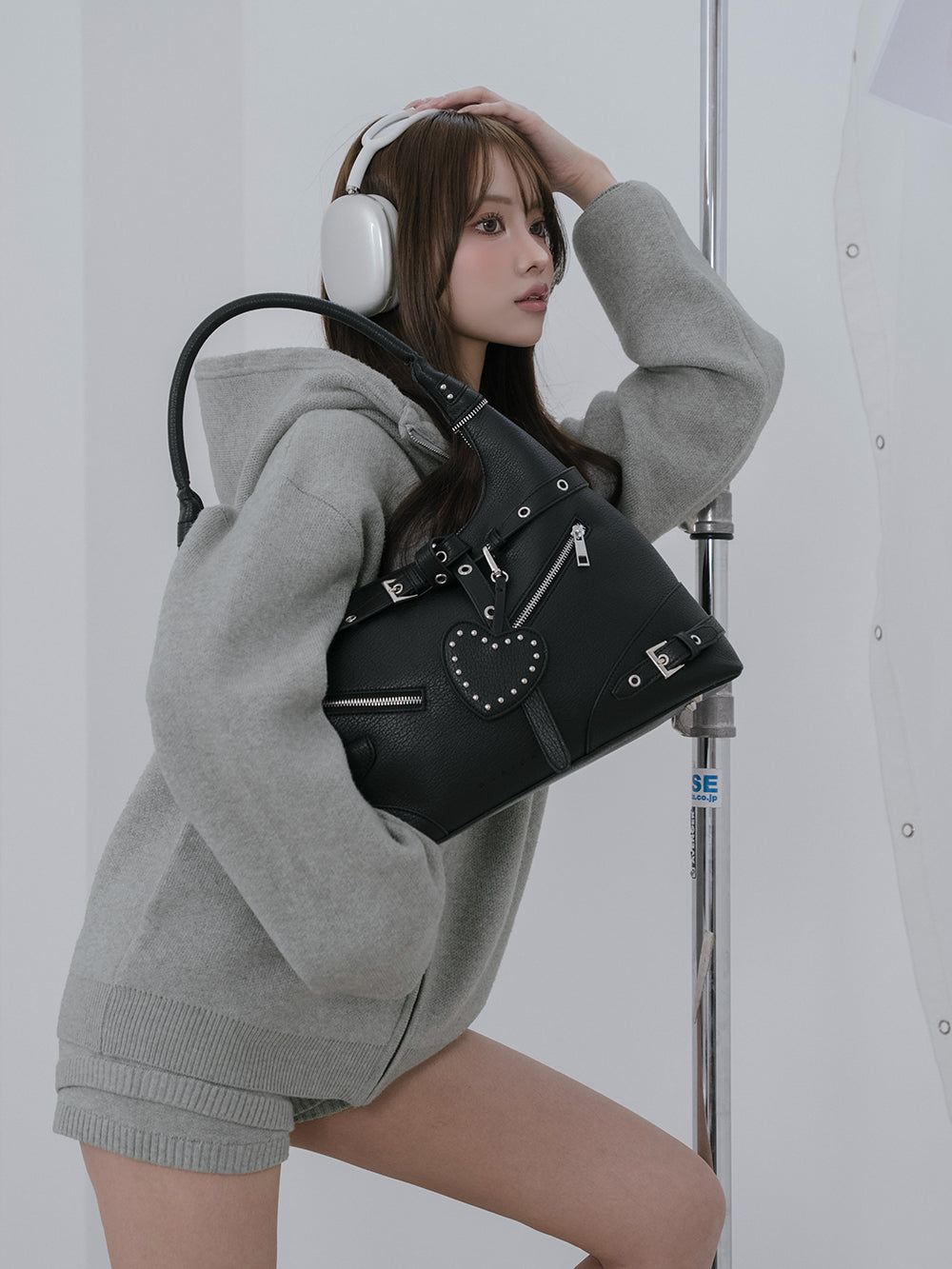 スタッズレザーベルトデザインマキシバッグ – Darich (ダーリッチ)