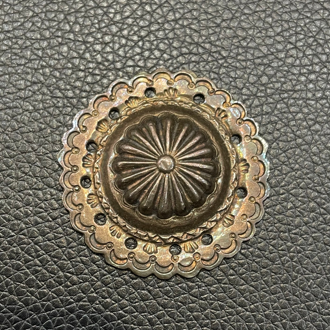 ゴローズ goro's ※特別SALE※SVフラワーコンチョ(大)※雰囲気あり – DELTAone