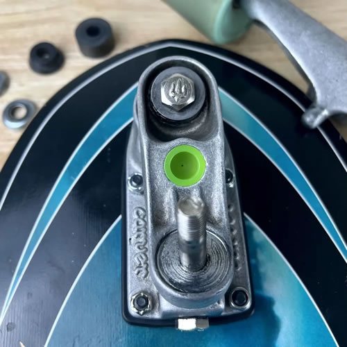 リップタイドピボットカップ カーバートラック C7.3 C2.4 / RipTide