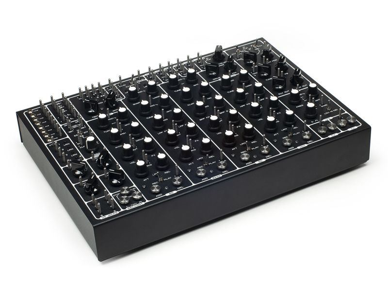 ロシアのシンセサイザーメーカー SOMA laboratory PULSAR-23 展示/販売