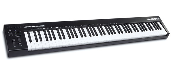 超人気MIDI鍵盤のKeystationから第三世代となるKeystation 88 MK3が