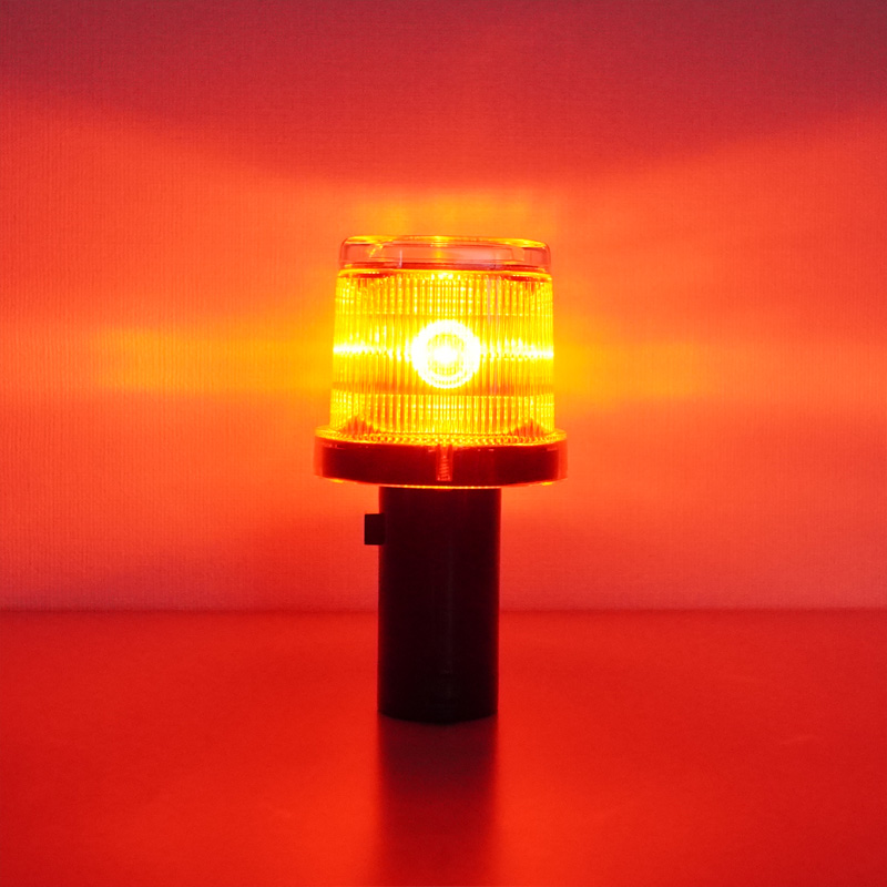 ソーラー式LED工事灯 クアドラ2 赤カバー/赤点滅 防水防塵IP66 SWLN4