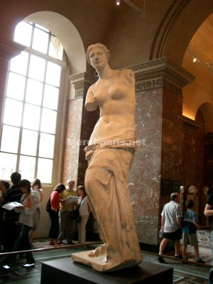 ルーヴル美術館のおすすめ作品「ミロのヴィーナス」＿メルシーパリ.ネット