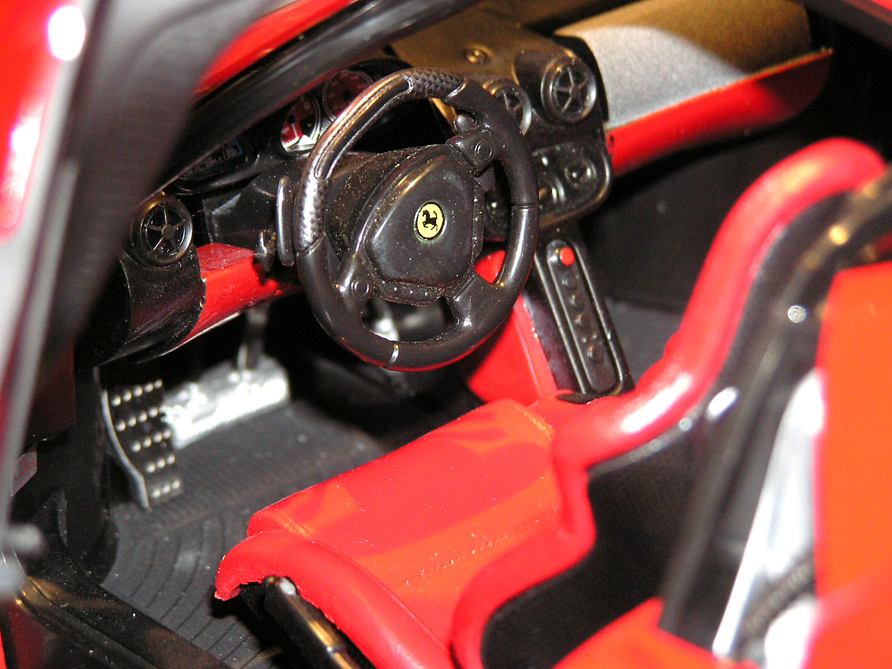 タミヤ 1/12 エンツォ フェラーリ コレクターズクラブスペシャル