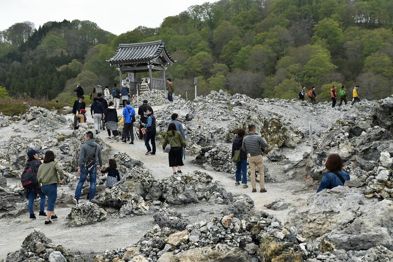 日本三大霊場、恐山が半年ぶりに開山｜なびたび北東北