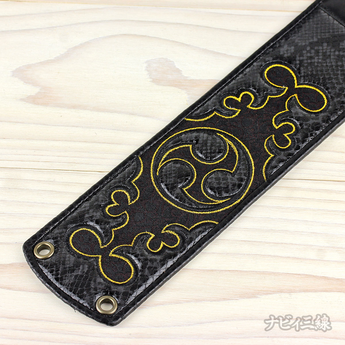 ティーガー蛇柄レザーブラックB｜蛇柄レザーブラックBのティーガーです