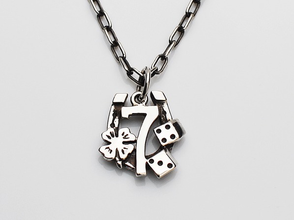 LUCKY 7/FLASH POINT（フラッシュポイント） - DEFI - シルバー