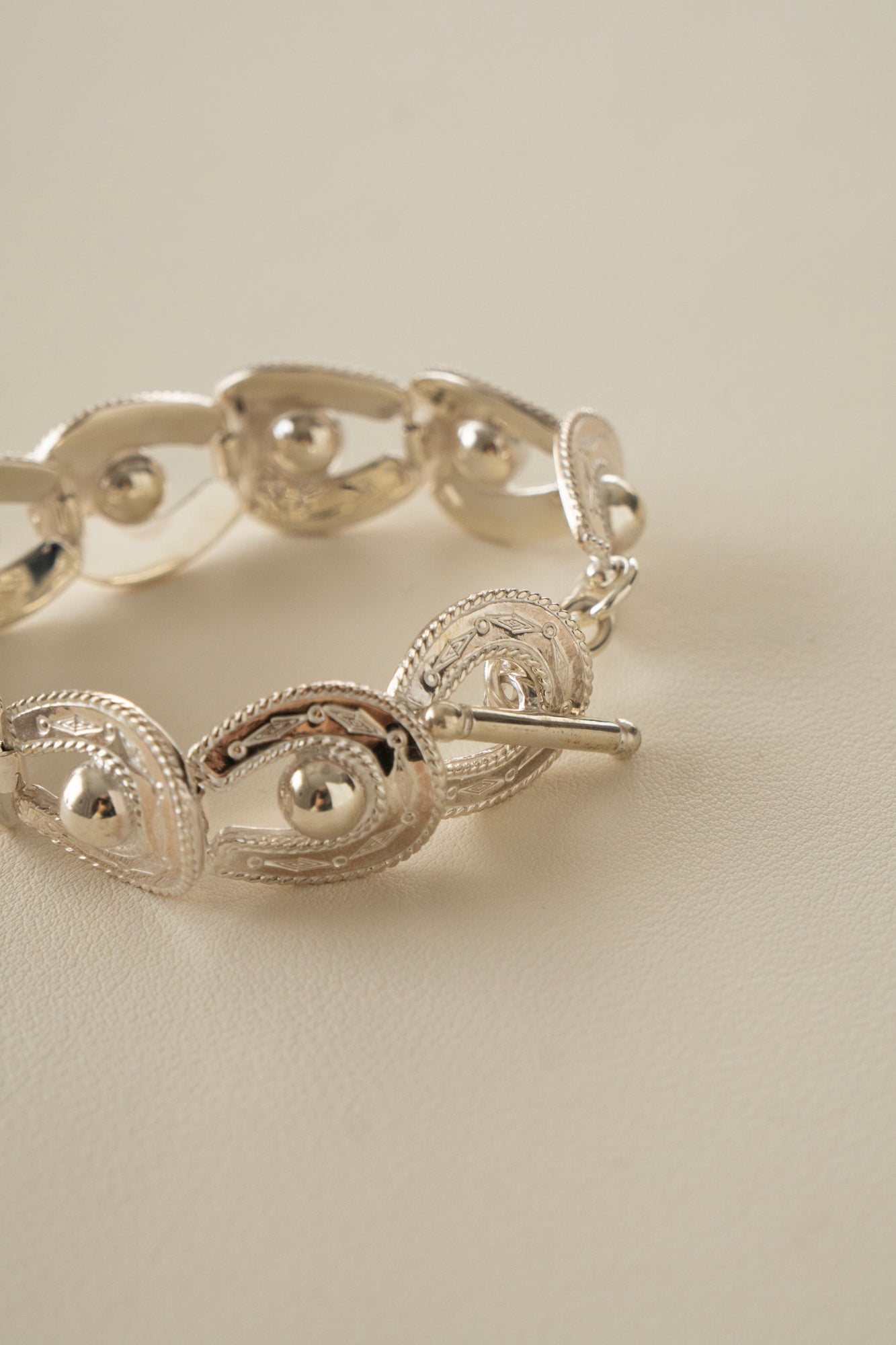 WAKAN SILVER SMITH ワカンシルバースミス Spirit Horse shoe Bracelet