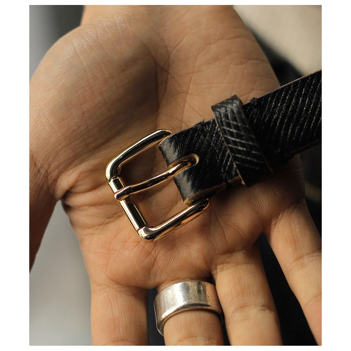 インテリム INTERIM 25mm クロス グレイン オークバーク レザー ベルト