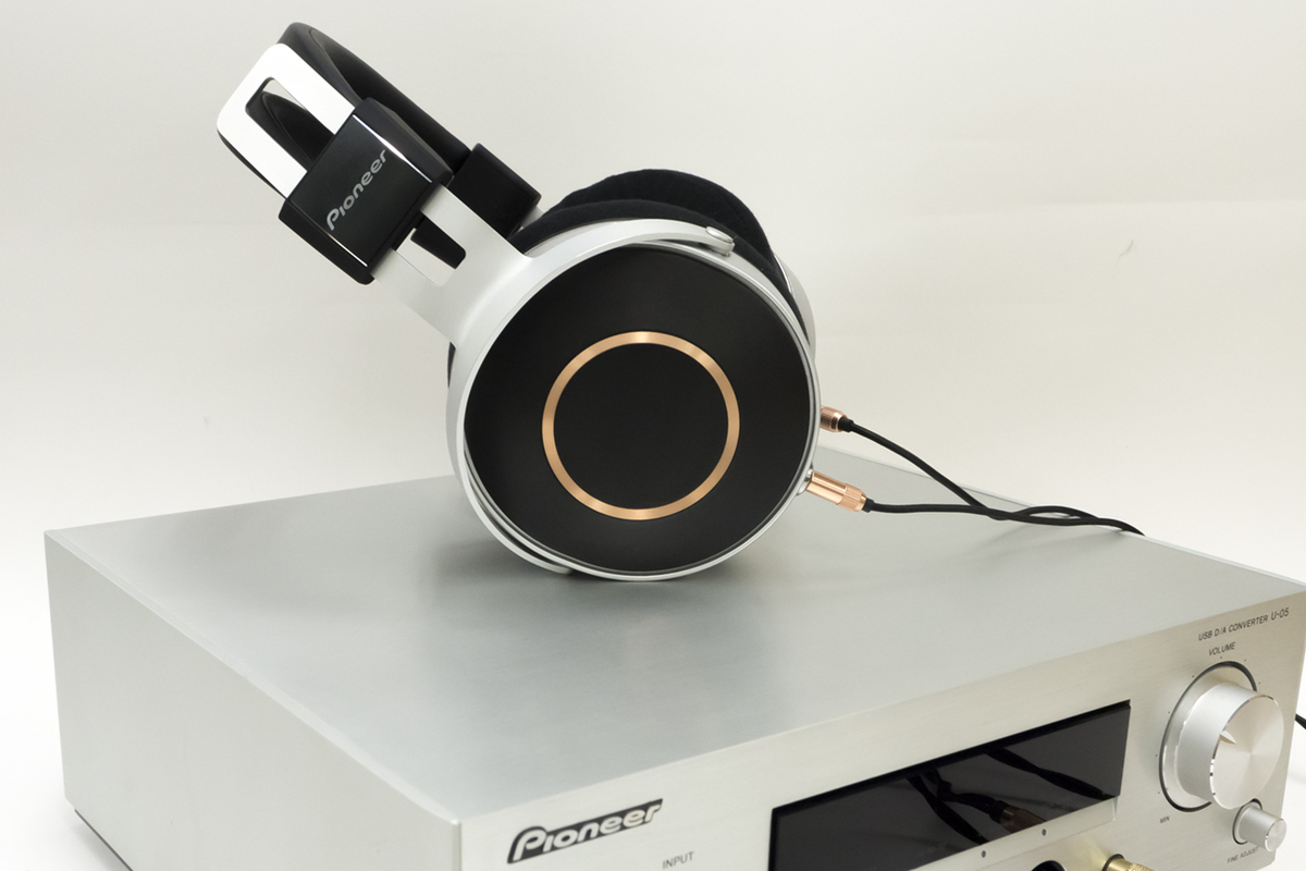 レビュー】パイオニアの密閉型ヘッドホン「MONITOR5」を、人気DAP
