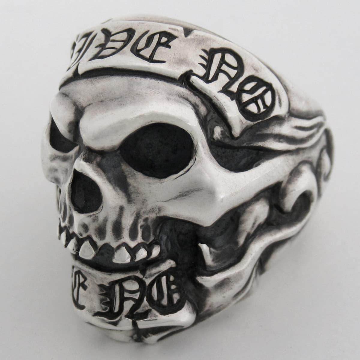 ラットレース - Give No Take No Skull Ring – RAT RACE OFFICIAL STORE