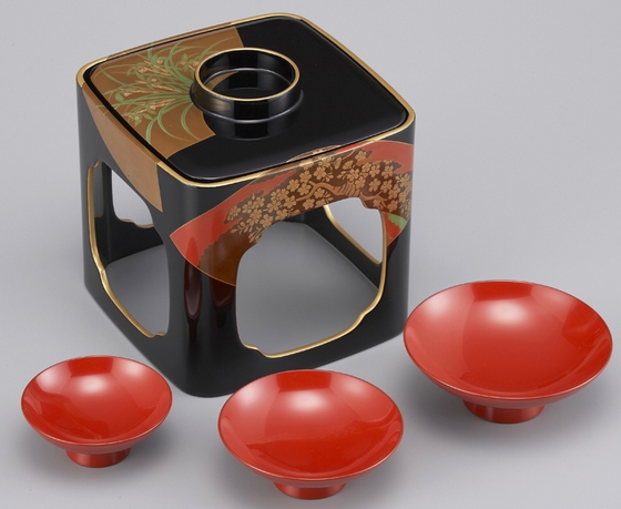 屠蘇器・重箱セット 地紙扇面蒔絵 2,750,000円(税込） | 輪島塗の