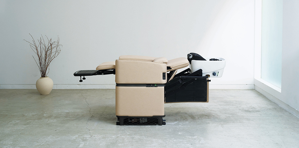 ソファ調のチェアとシャンプー台が一体化。高い生産性と顧客満足を実現