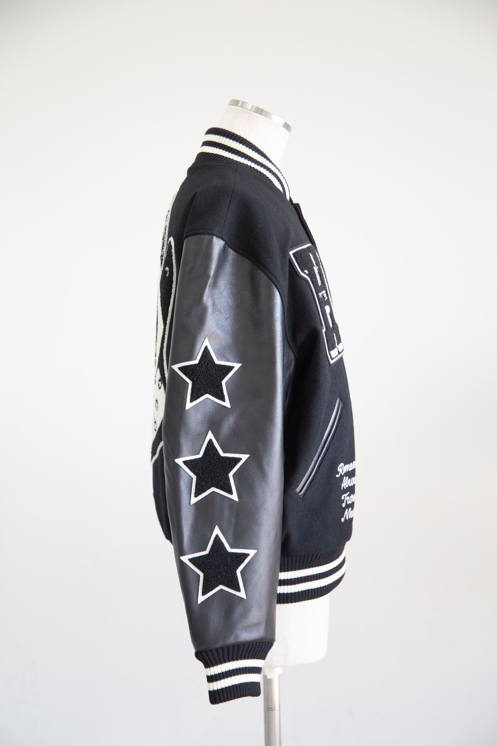 HYSTERIC GLAMOUR - TURN THE MUSIC UP刺繍 スタジャン / ブラック | Tempt