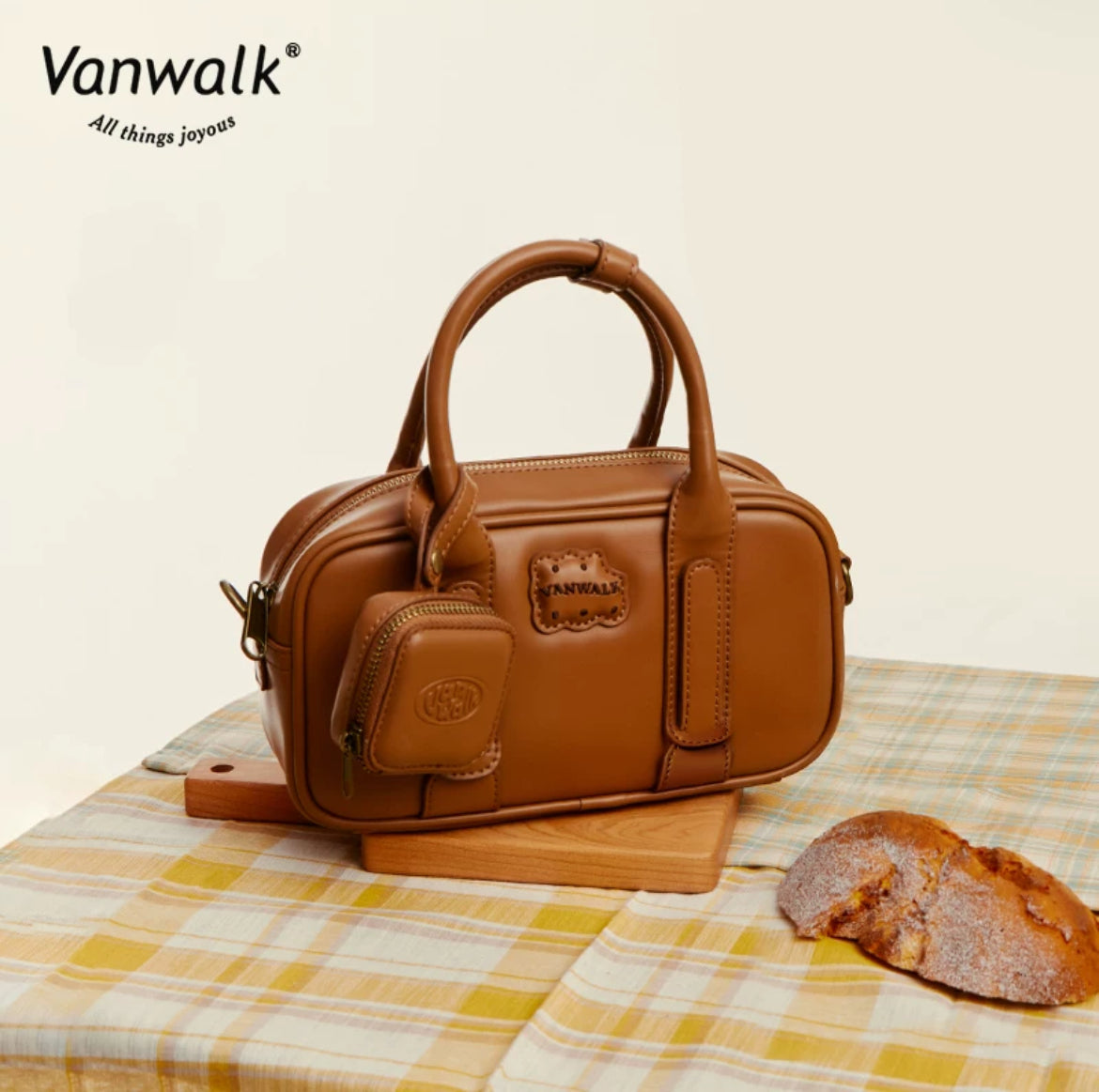 VANWALK Lucky House Boston Bag | Bag | Three Fleas