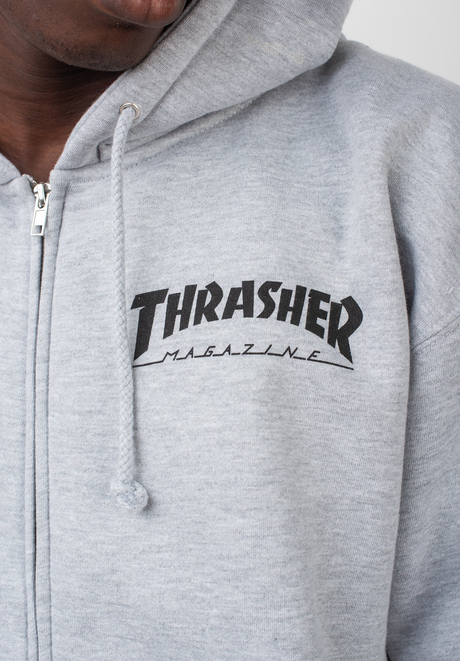 magazine_logo_grey_closeup1.