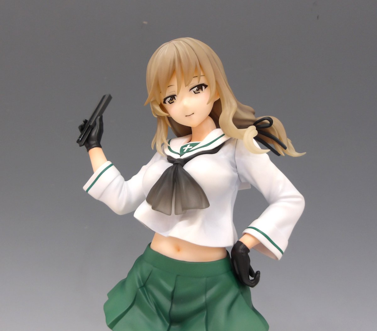 WAVEより大洗制服に身を包んだ「西住しほ」「島田千代」二人の家本が