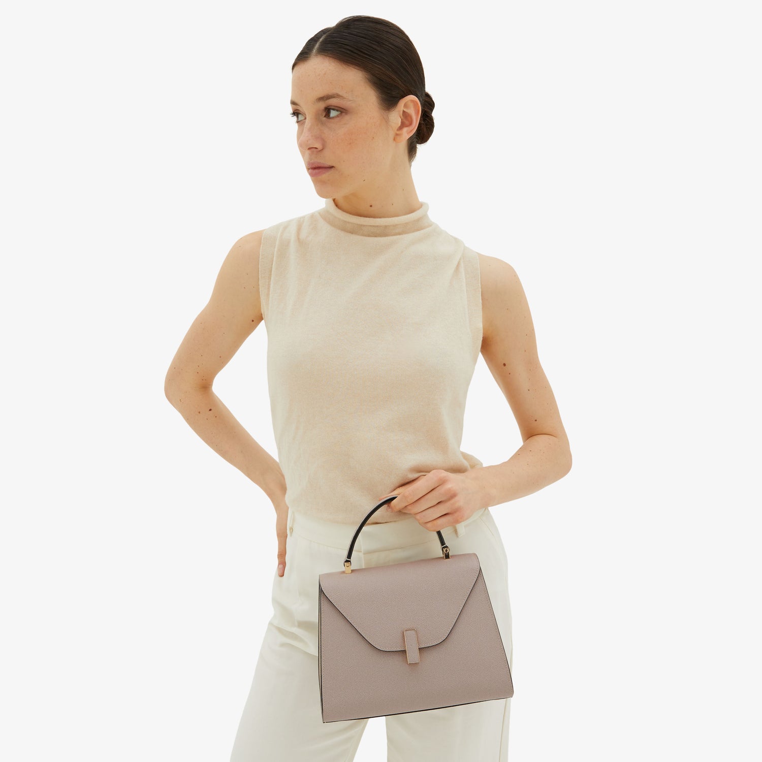 ミディアム イジィデ トップハンドル バッグ | ヌード – Valextra