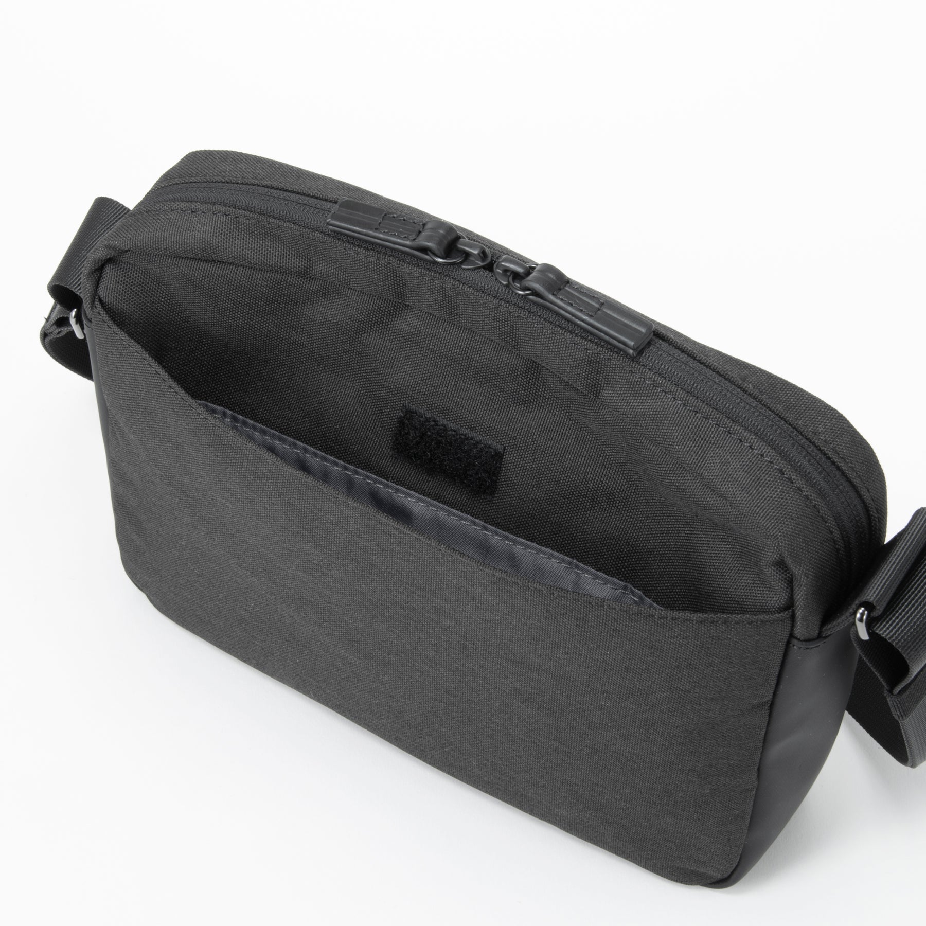 HLC | Horizontal Shoulder Bag 81403 – ZERO HALLIBURTON