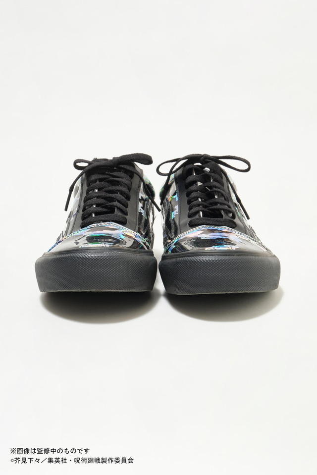 呪術廻戦」虎杖悠仁、五条悟らモデルのスニーカー登場！ デザイナー
