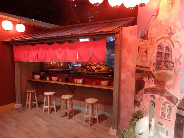 ジブリパーク11月1日よりオープン！「千と千尋の神隠し」カオナシ、湯