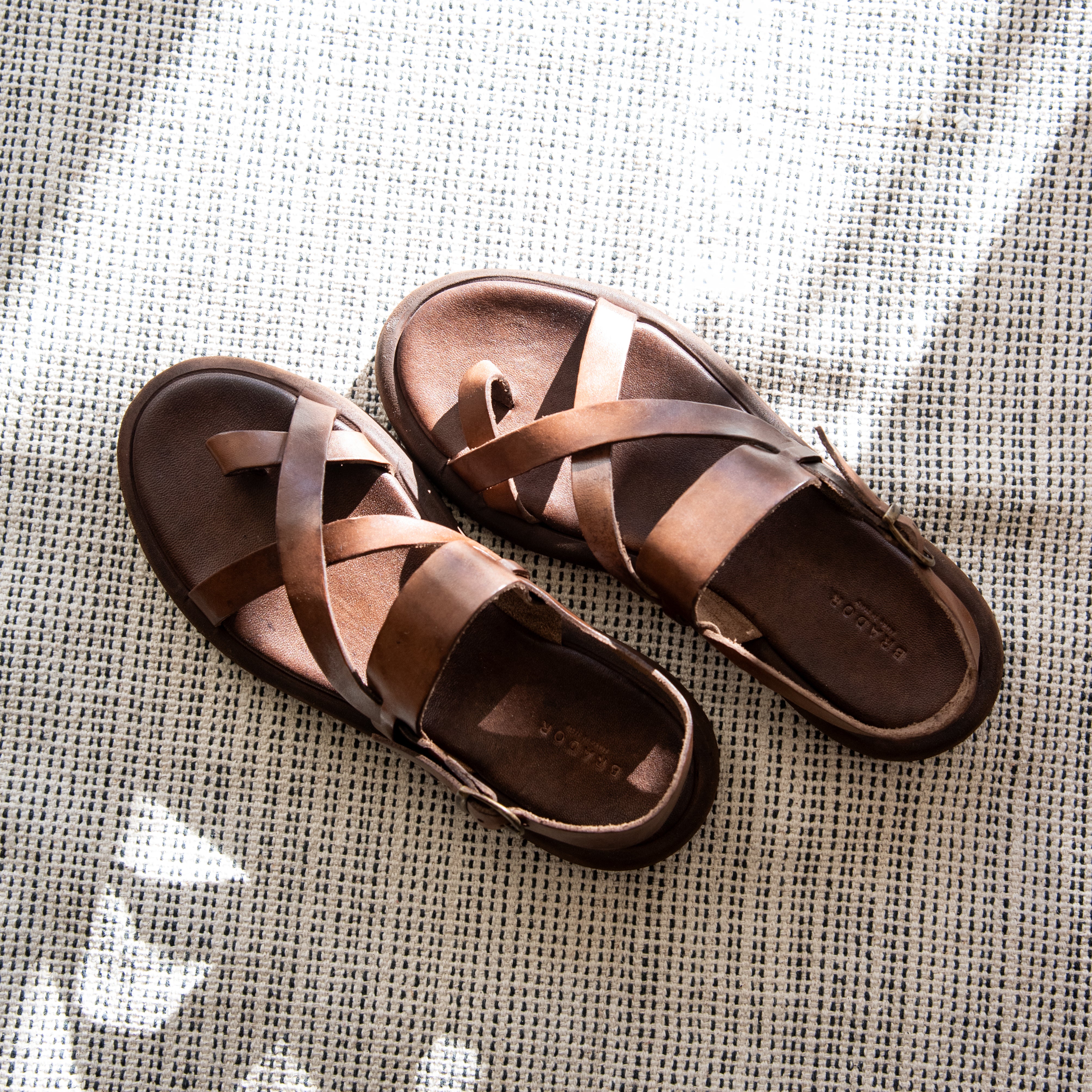 85-723 MOGANO – BRADOR JAPAN